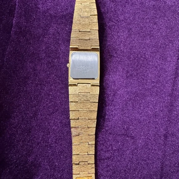 Elgin Gold Nugget Watch - Picture 5 of 9